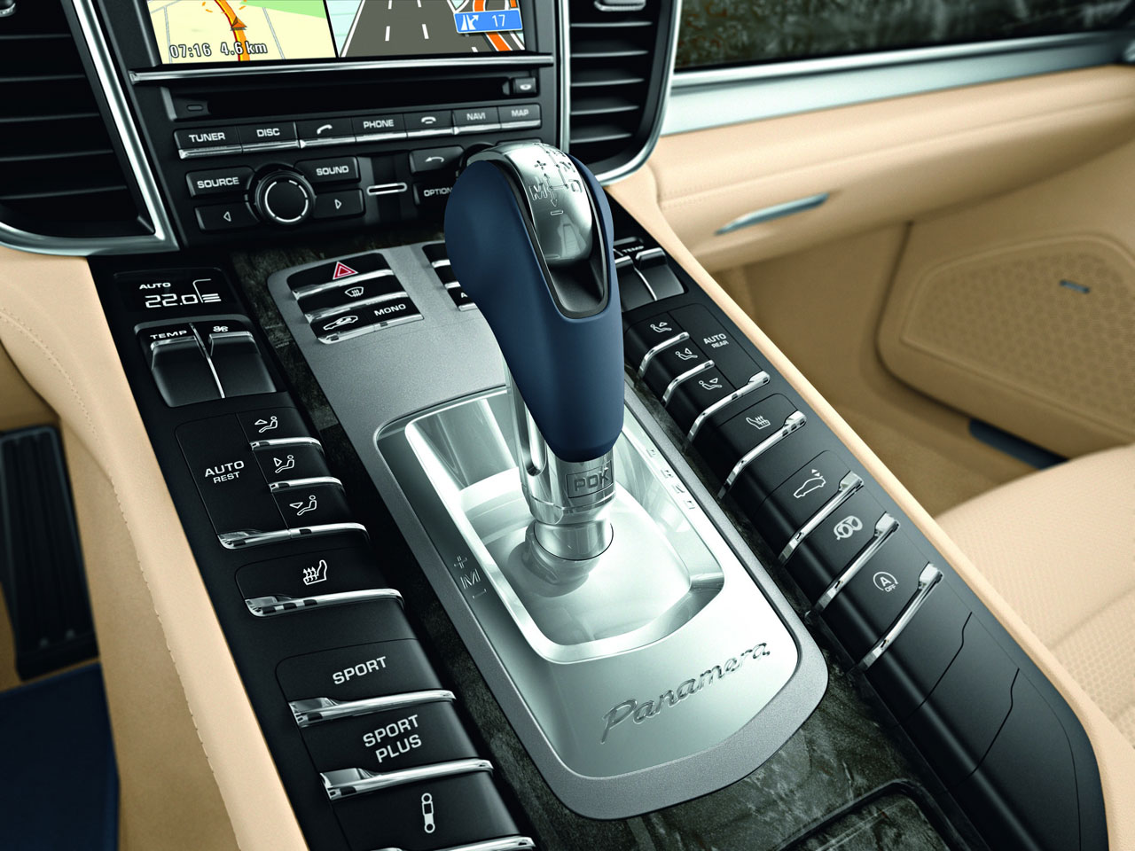 porsche-panamera-interior-3